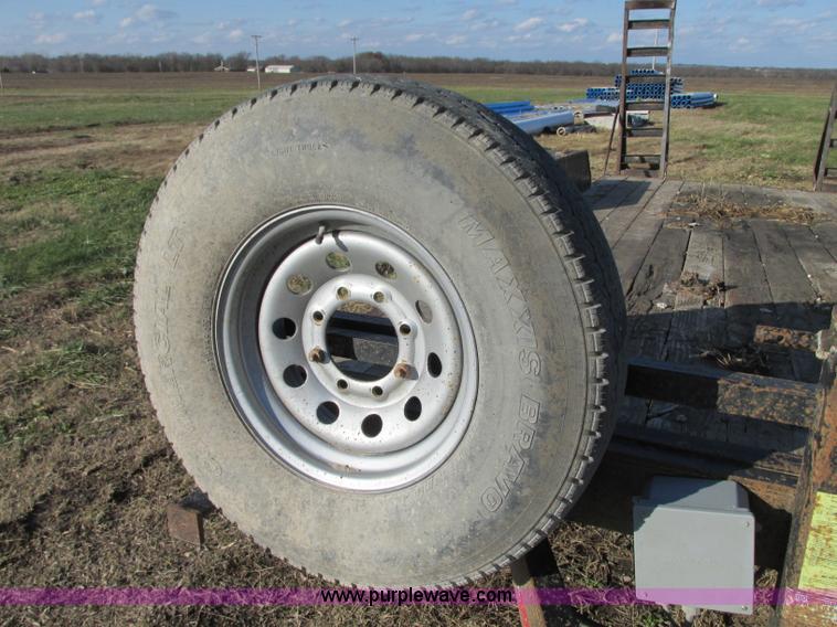 image for item N9319 2003 PJ equipment trailer