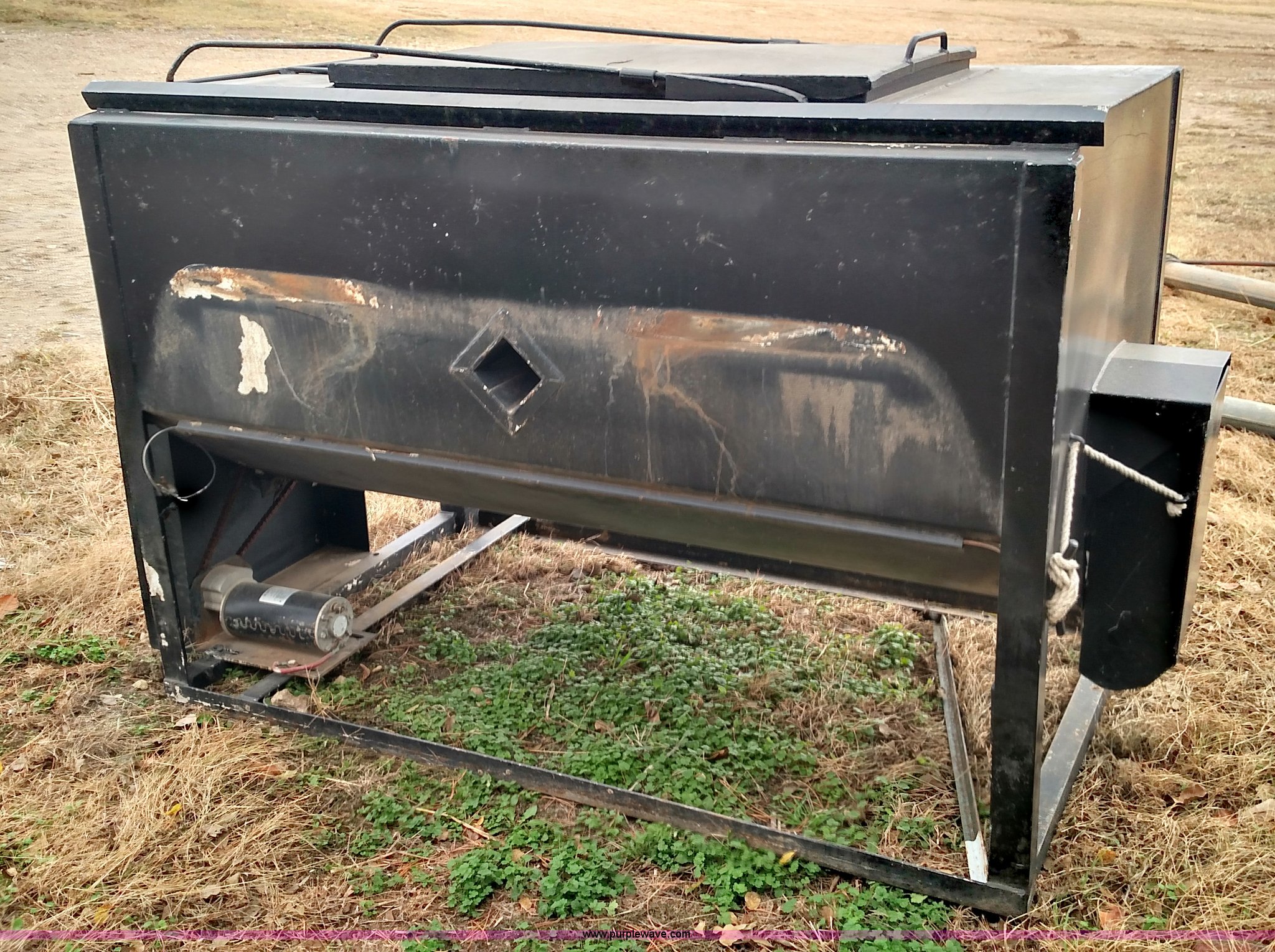 3c Cattle Feeder Item L6039 12 29 2015