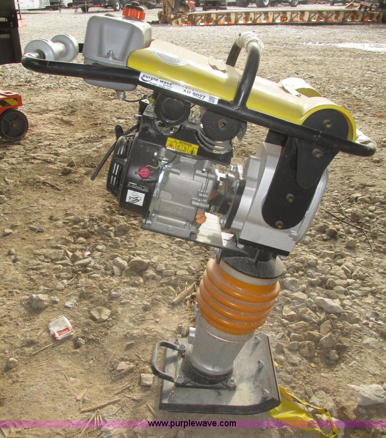 image for item AV9027 Walk behind jumping jack compactor
