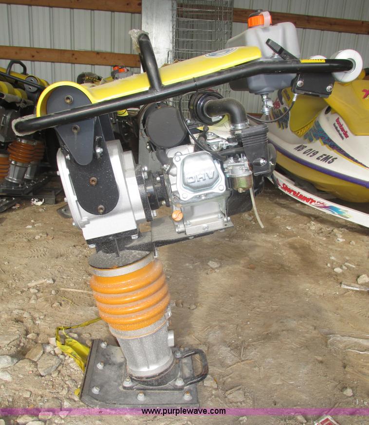 image for item AV9027 Walk behind jumping jack compactor