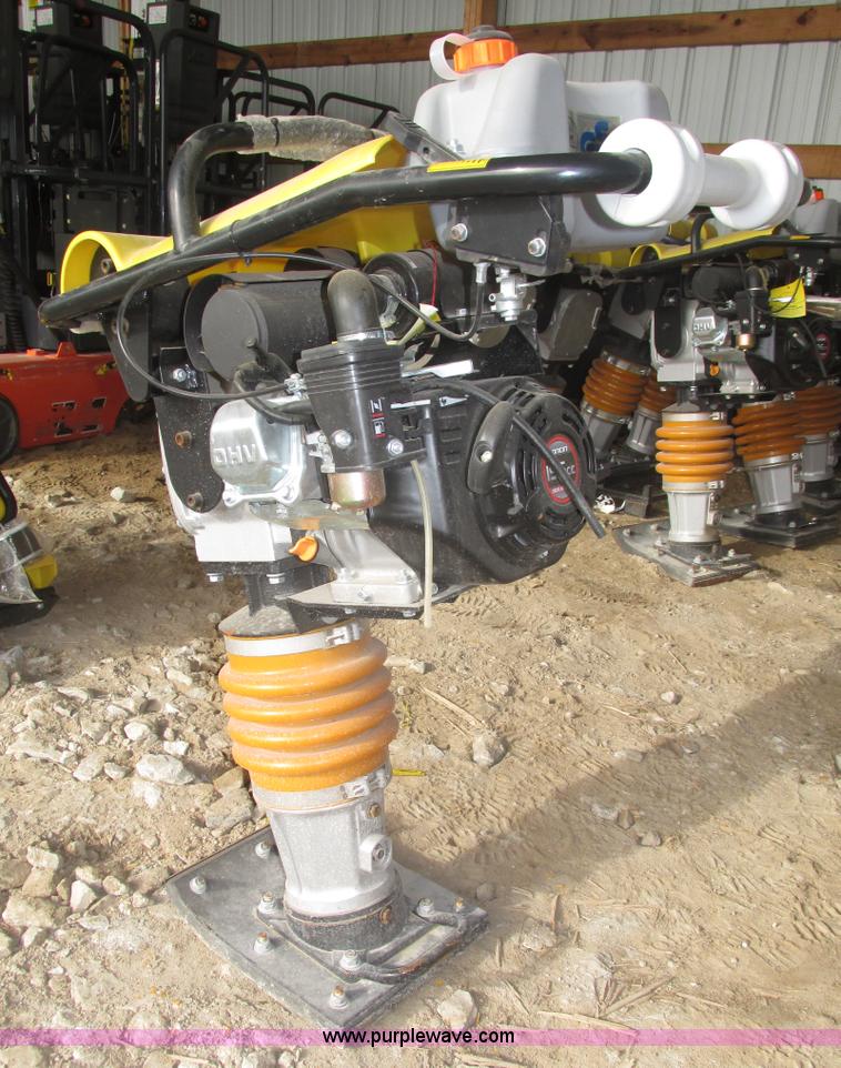 image for item AV9027 Walk behind jumping jack compactor