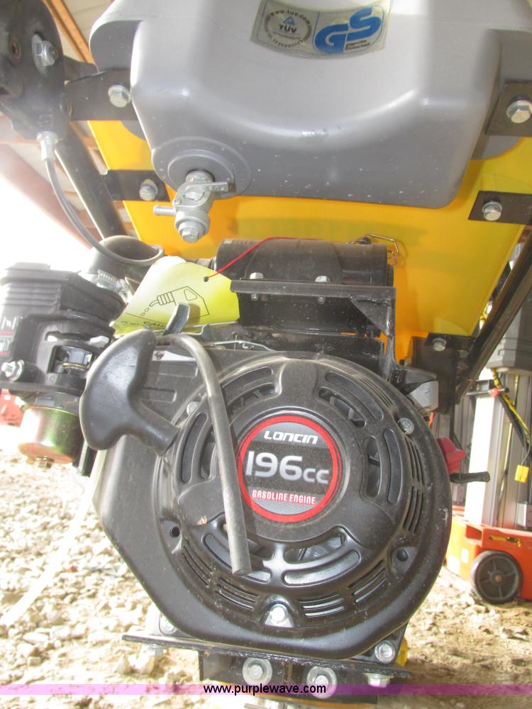 image for item AV9027 Walk behind jumping jack compactor
