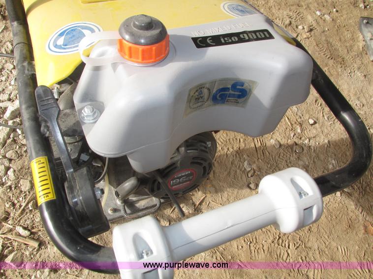 image for item AV9027 Walk behind jumping jack compactor