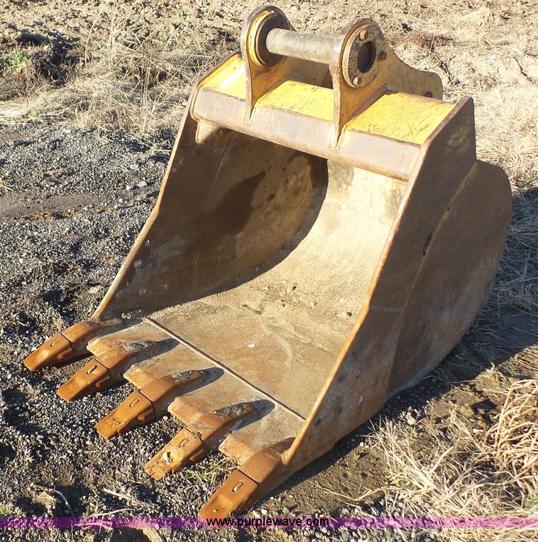 image for item BF9190 Excavator bucket