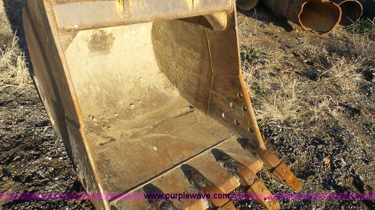 image for item BF9190 Excavator bucket