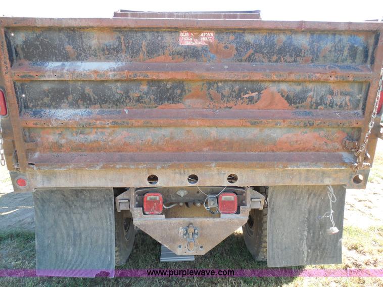 image for item BH9450 1991 International 4900 dump truck