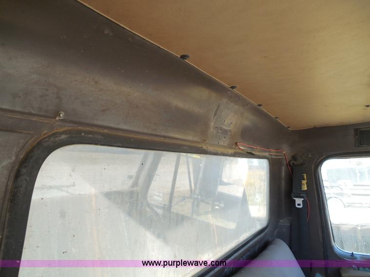 image for item BH9450 1991 International 4900 dump truck