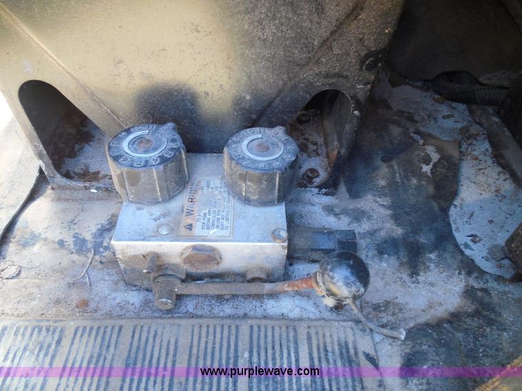 image for item BH9450 1991 International 4900 dump truck