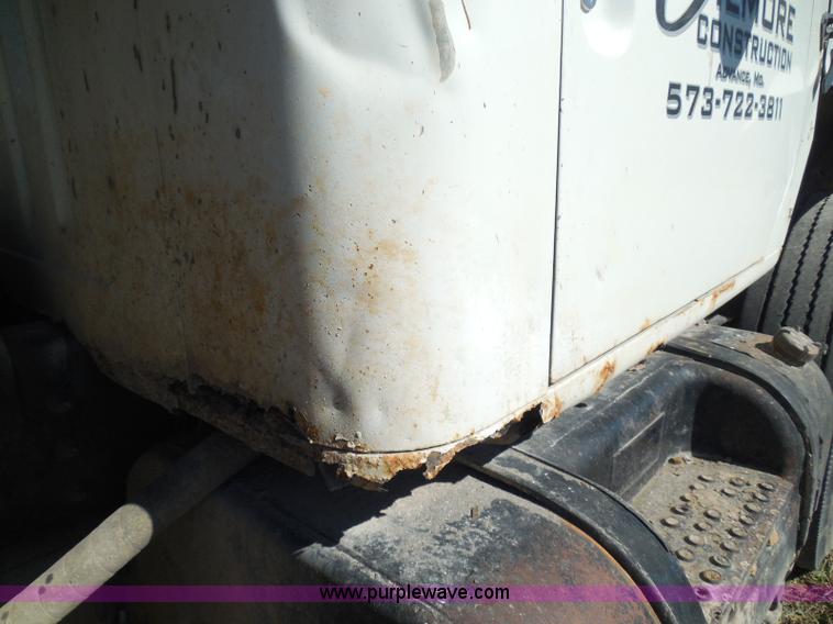 image for item BH9450 1991 International 4900 dump truck