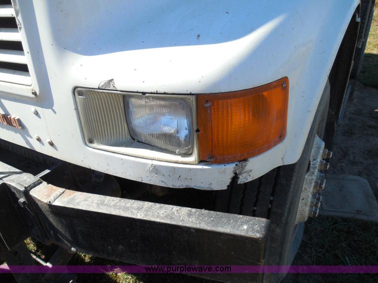 image for item BH9450 1991 International 4900 dump truck