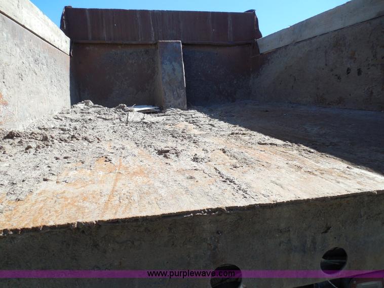 image for item BH9450 1991 International 4900 dump truck