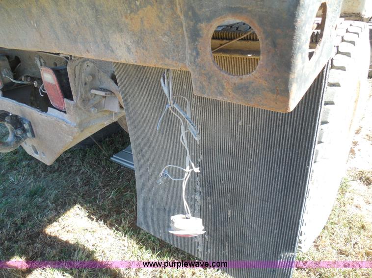 image for item BH9450 1991 International 4900 dump truck