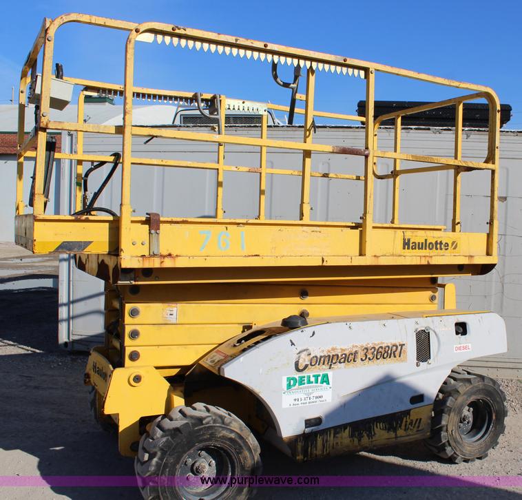image for item BL9291 2002 Haulotte Compact 3368RT scissor lift