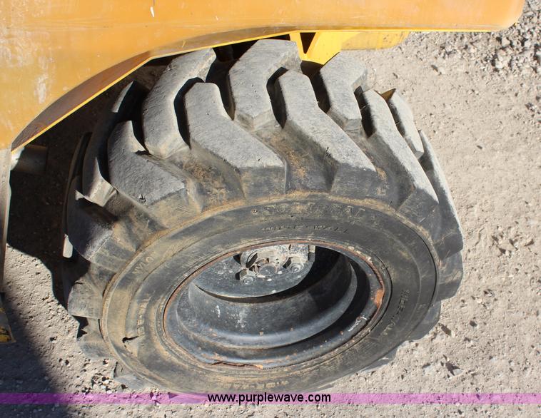 image for item BL9291 2002 Haulotte Compact 3368RT scissor lift