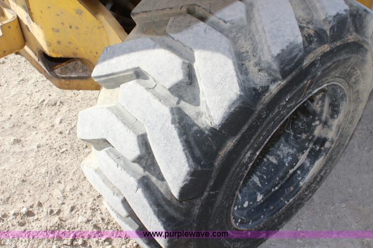 image for item BL9291 2002 Haulotte Compact 3368RT scissor lift