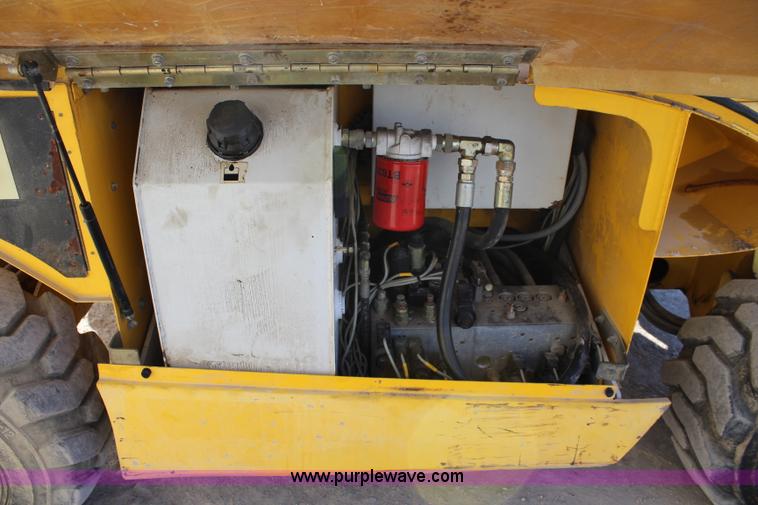 image for item BL9291 2002 Haulotte Compact 3368RT scissor lift