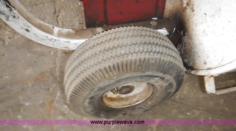 image for item BN9126 Little Wonder blower