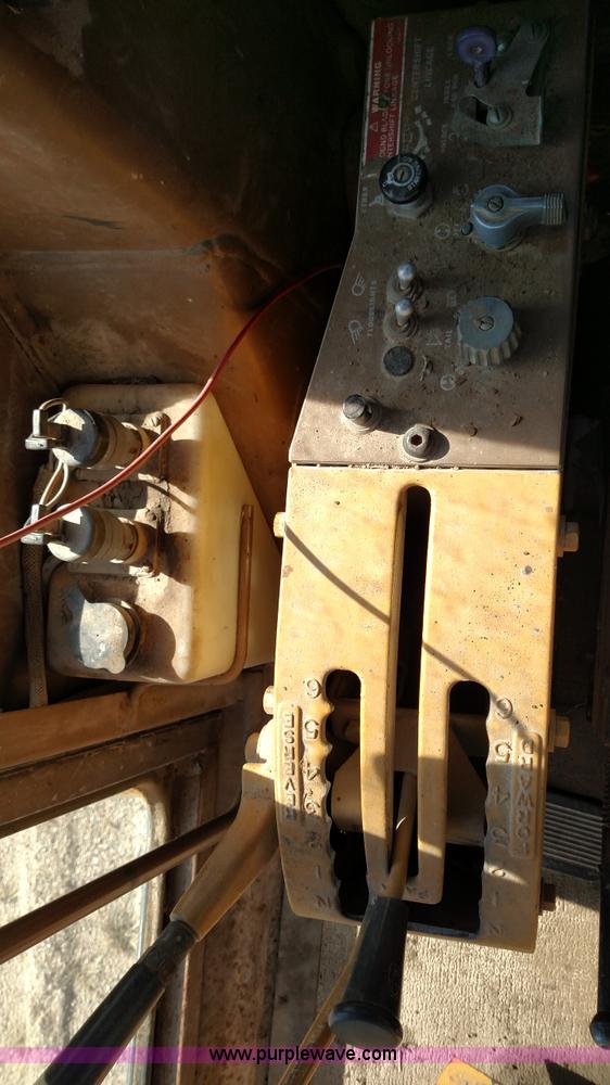 image for item BR9425 1982 Caterrpillar 120G motor grader