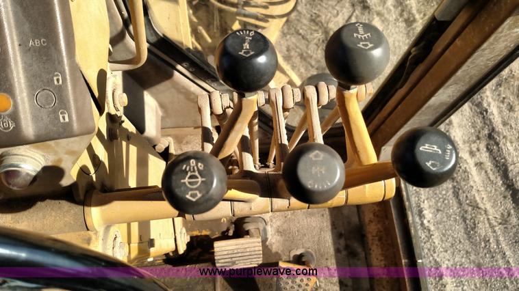 image for item BR9425 1982 Caterrpillar 120G motor grader