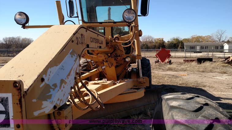 image for item BR9425 1982 Caterrpillar 120G motor grader