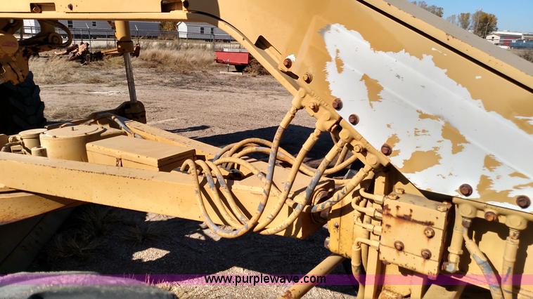 image for item BR9425 1982 Caterrpillar 120G motor grader