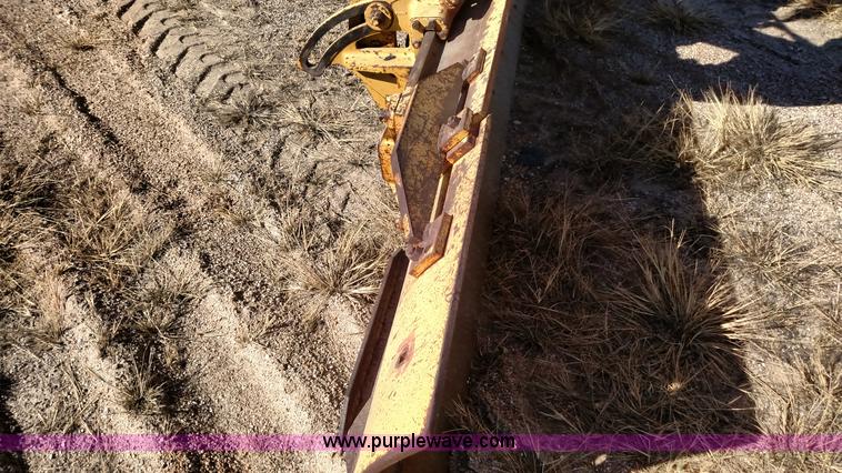 image for item BR9425 1982 Caterrpillar 120G motor grader