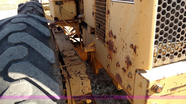 image for item BR9425 1982 Caterrpillar 120G motor grader