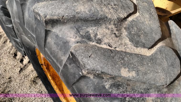 image for item BR9425 1982 Caterrpillar 120G motor grader