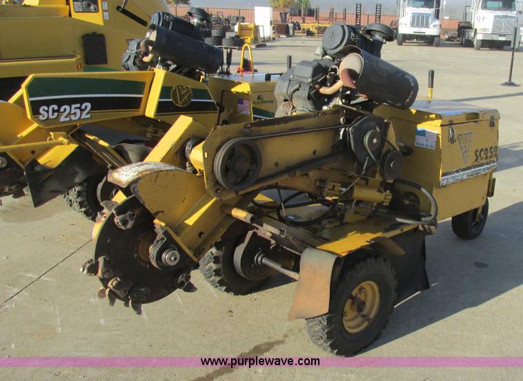 image for item BS9919 Vermeer SC252 stump grinder