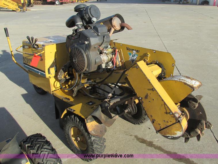 image for item BS9919 Vermeer SC252 stump grinder