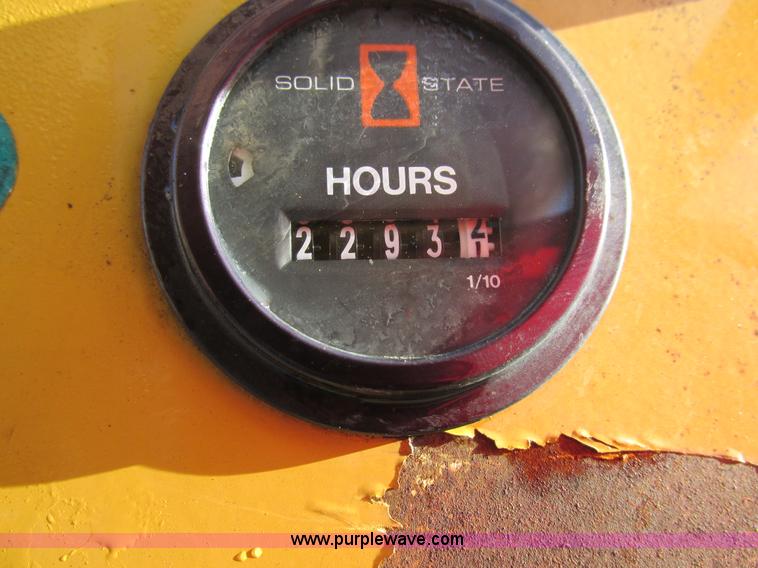 image for item BS9919 Vermeer SC252 stump grinder