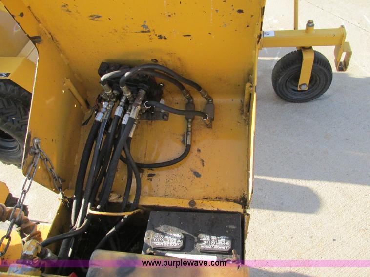 image for item BS9919 Vermeer SC252 stump grinder