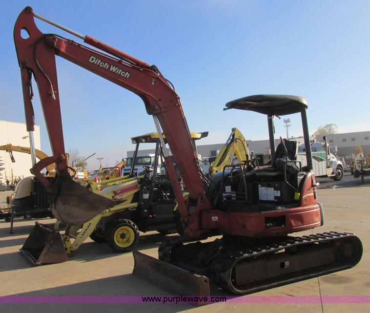 image for item BS9920 Ditch Witch MX502 mini excavator