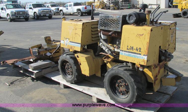 image for item BS9949 Vermeer LM42 vibratory plow