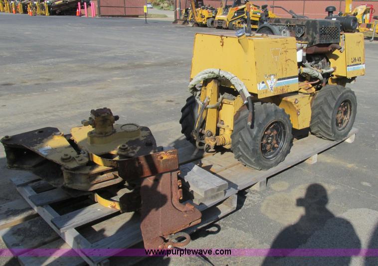 image for item BS9949 Vermeer LM42 vibratory plow