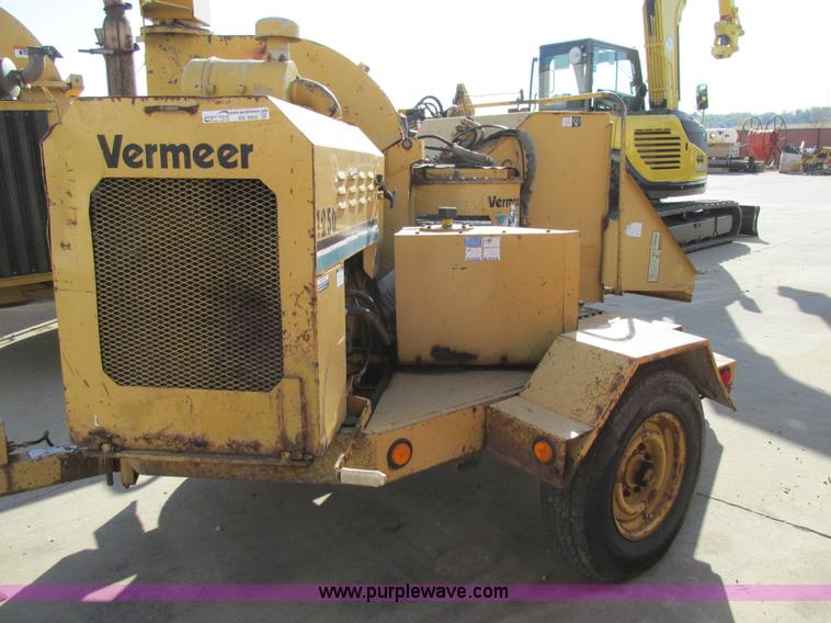 image for item BS9950 Vermeer 1250BC chipper