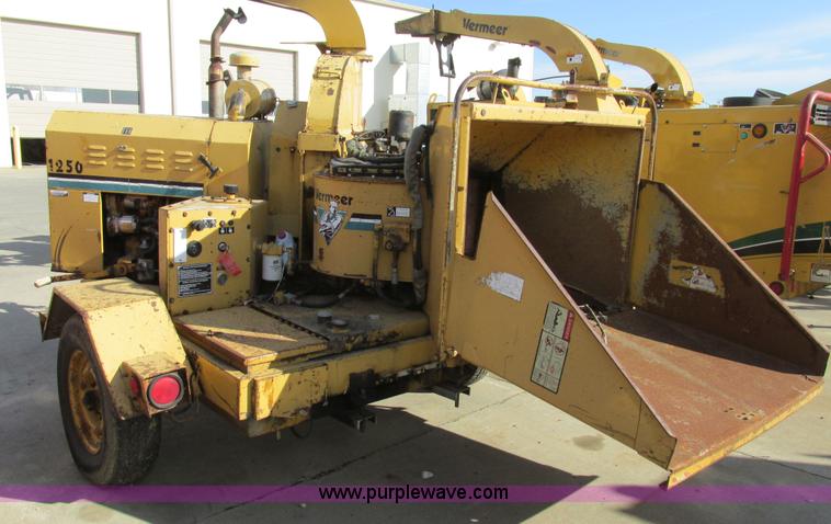 image for item BS9950 Vermeer 1250BC chipper