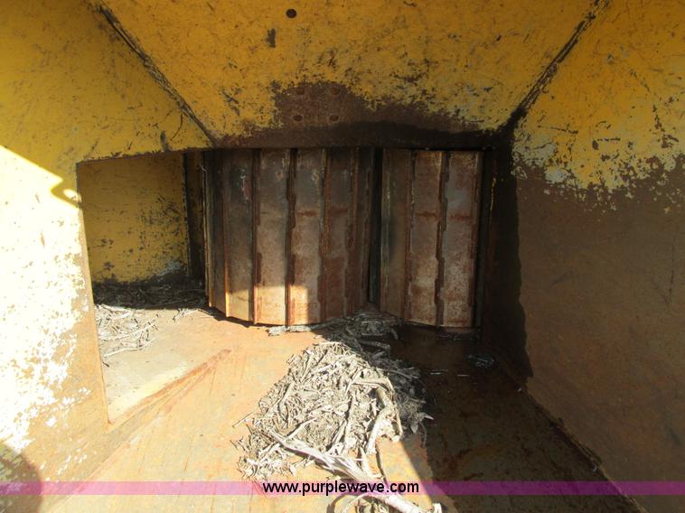 image for item BS9950 Vermeer 1250BC chipper