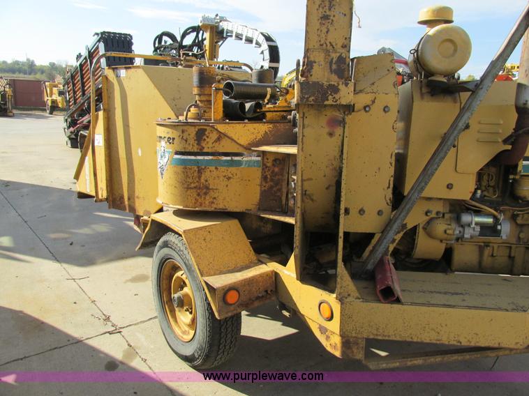 image for item BS9950 Vermeer 1250BC chipper