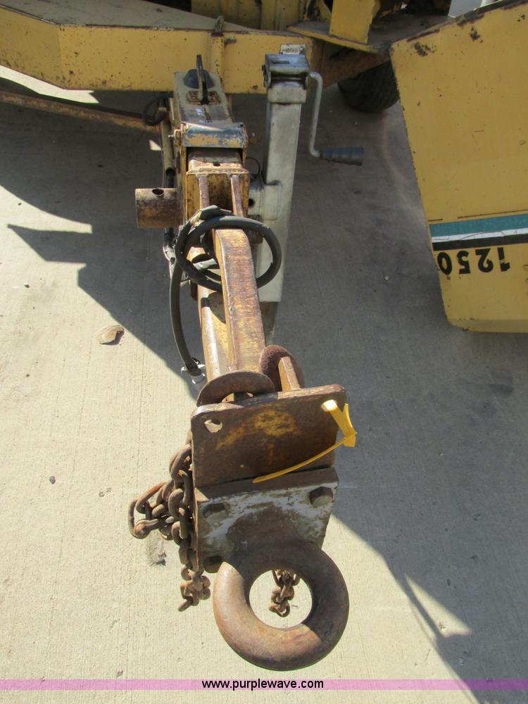 image for item BS9950 Vermeer 1250BC chipper