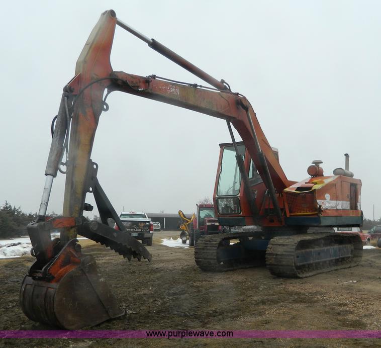 image for item BT9846 1976 Bantam C-166 excavator