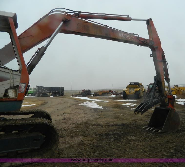 image for item BT9846 1976 Bantam C-166 excavator