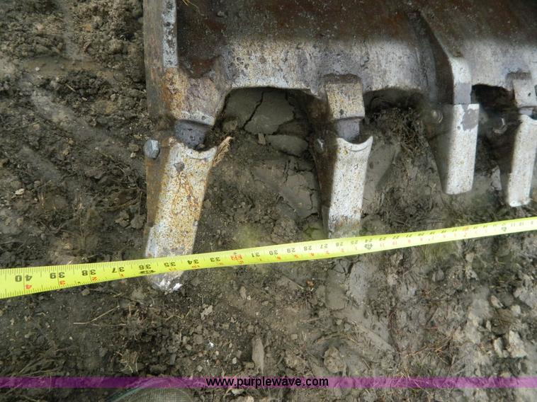 image for item BT9846 1976 Bantam C-166 excavator