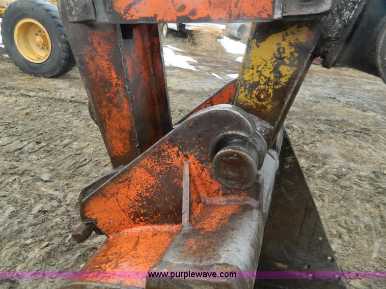 image for item BT9846 1976 Bantam C-166 excavator