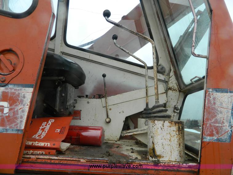 image for item BT9846 1976 Bantam C-166 excavator