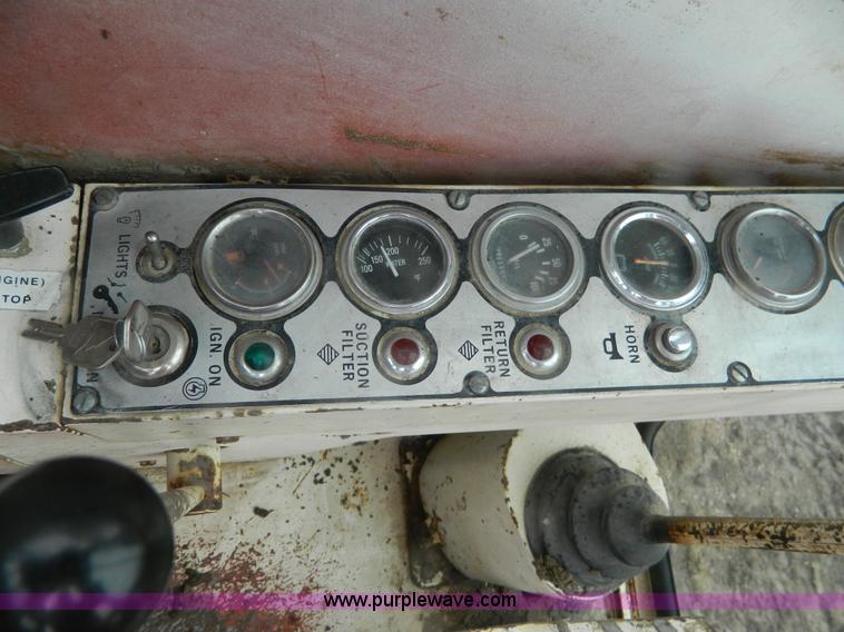 image for item BT9846 1976 Bantam C-166 excavator