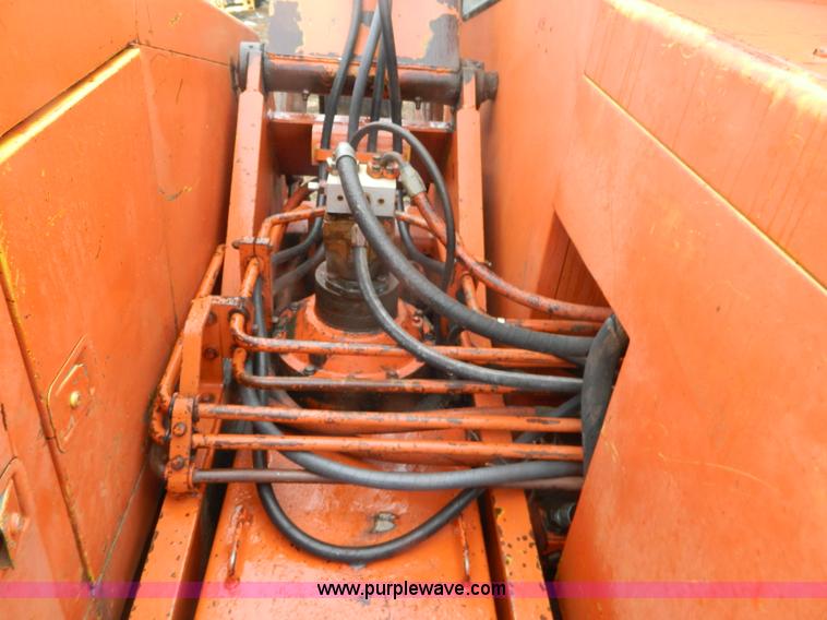 image for item BT9846 1976 Bantam C-166 excavator