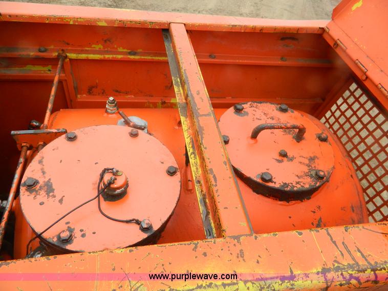 image for item BT9846 1976 Bantam C-166 excavator