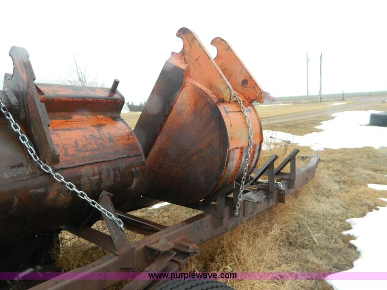 image for item BT9846 1976 Bantam C-166 excavator