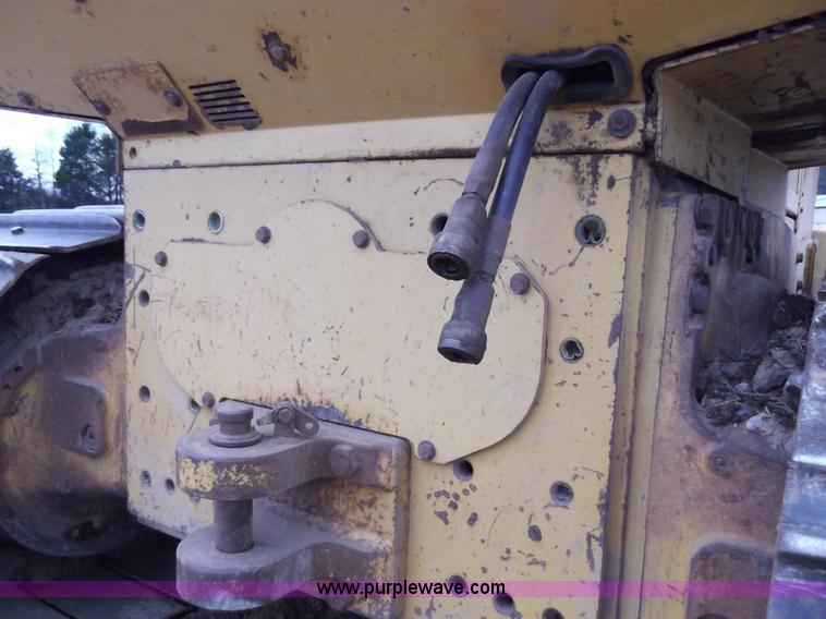 image for item E1238 1998 John Deere 750C LGP Series I dozer